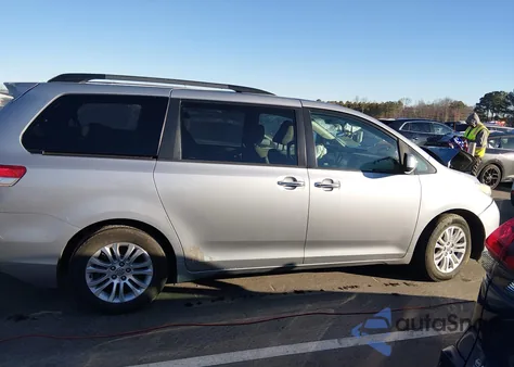 2012 Toyota Sienna Xle V6 8 Passenger from USA, damaged, VIN 5TDYK3DC9CS200007